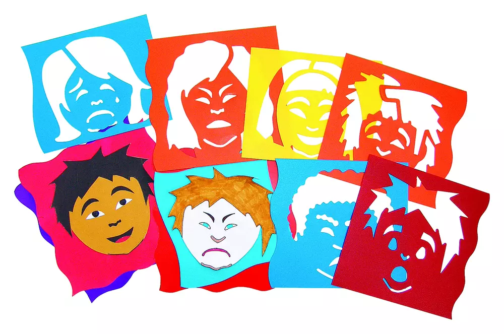 Gra Miksuj i dopasuj  – nauka emocji składa się z 6 szablonów prezentujących podstawowe uczucia, których doświadcza każde dziecko. (karty o emocjach)